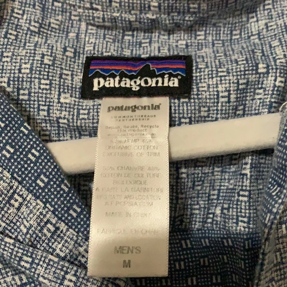 Men’s Patagonia Shirt - Picture 2 of 4